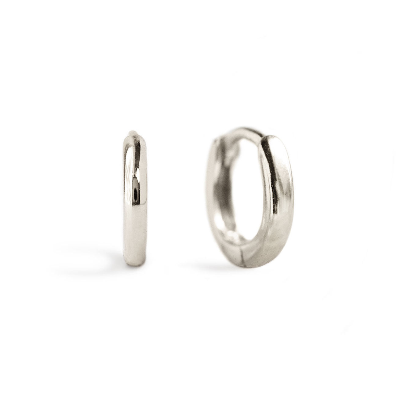 Sparkling Huggie Hoop Earrings | Sterling silver | Pandora Canada
